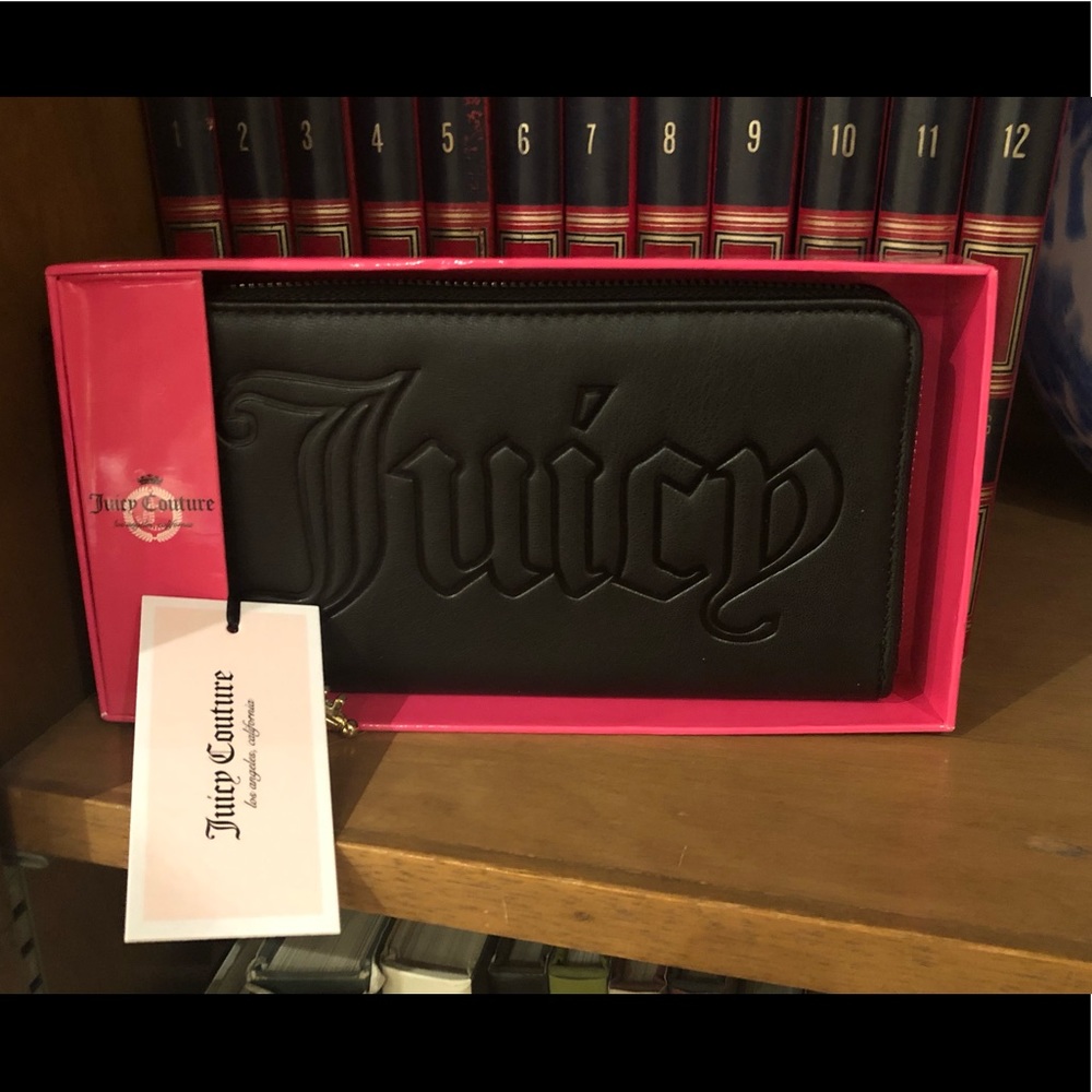 🌸 Juicy Couture black wallet ! 💐